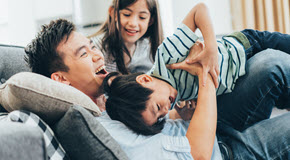 Family Bonding290x160
