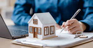 Real estate contract sign